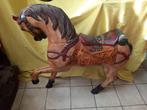 Petit cheval en bois sculpté, Ophalen