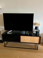 Design TV meubel (Weg wegens verhuis) €100, Enlèvement, Comme neuf, Scandinavisch design