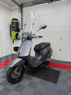 Vespa sprint A klasse, Fietsen en Brommers, Ophalen, Zo goed als nieuw