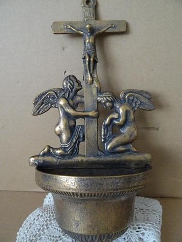 Antiek wijwaterbakje met engelen 31cm koper of messing 1850 beschikbaar voor biedingen