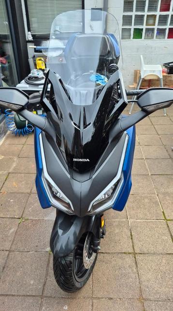 Toermotor/motoscooter honda forza 125cc  beschikbaar voor biedingen
