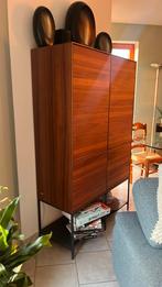 Buffet vaisselier bois noyer, Enlèvement, Comme neuf