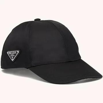Prada pet beschikbaar voor biedingen