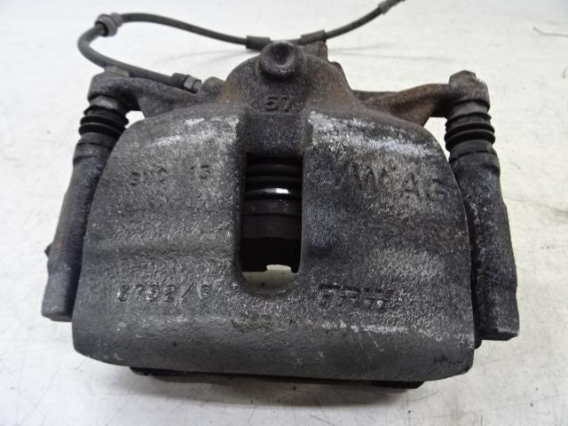 REMKLAUW RECHTS VOOR Audi A3 Limousine (8VS / 8VM), Auto-onderdelen, Remmen en Aandrijving, Audi, Gebruikt