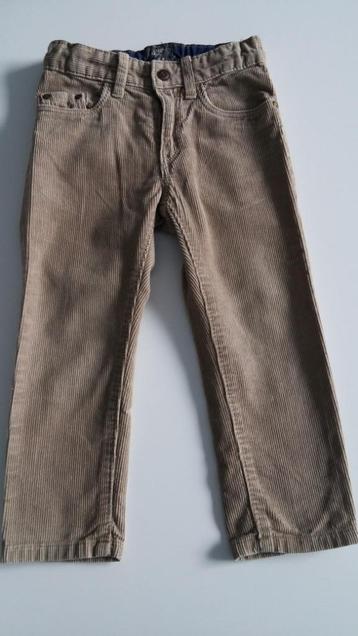 Pantalon en velours beige de la marque H&M, taille 98 disponible aux enchères