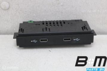 Dubbele USB-bus Cupra Formentor 5NA035736 beschikbaar voor biedingen