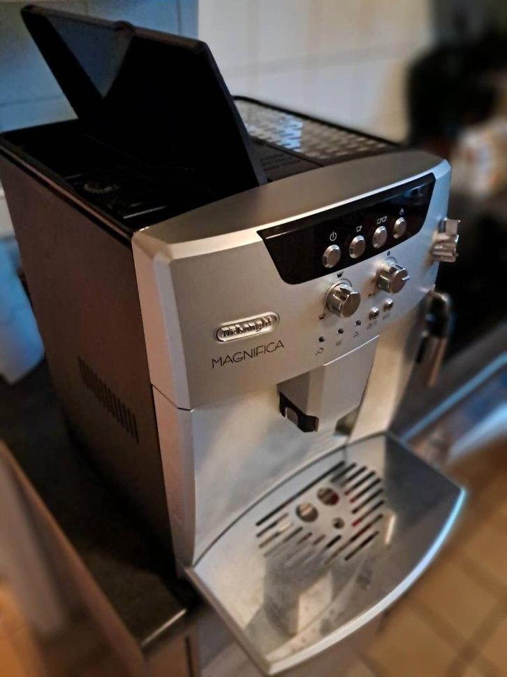 volautomatisch expresso-koffie delongi te resseten, Elektronische apparatuur, Koffiezetapparaten, Gebruikt, Gemalen koffie, Koffiebonen