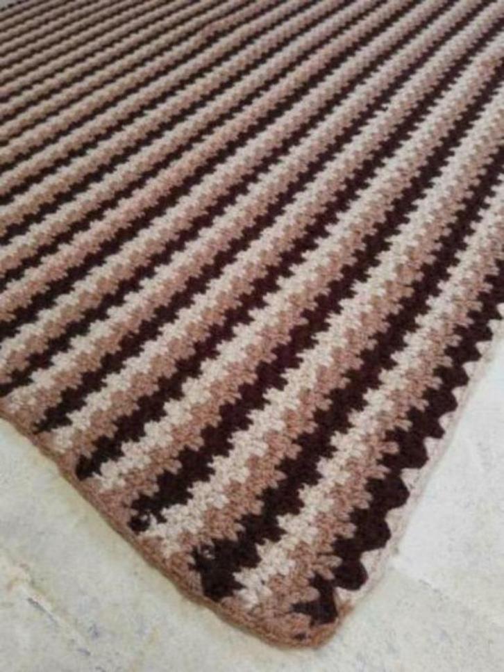 GR70 Vintage jaren 60 70 gehaakt plaid aardetinten 165/140, Huis en Inrichting, Woonaccessoires | Plaids en Woondekens, Gebruikt