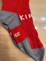 Kipsta - voetbalsokken / kousen Viralto rood - Maat 39/41, Kinderen en Baby's, Kinderkleding | Schoenen en Sokken, Ophalen, Jongen of Meisje