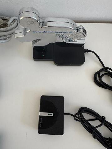 Gratis USB splitter / hub + audio kabels beschikbaar voor biedingen
