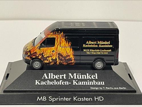 Herpa MB Sprinter Albert Münkel PC-model 1/87, Hobby & Loisirs créatifs, Voitures miniatures | 1:87, Comme neuf, Bus ou Camion