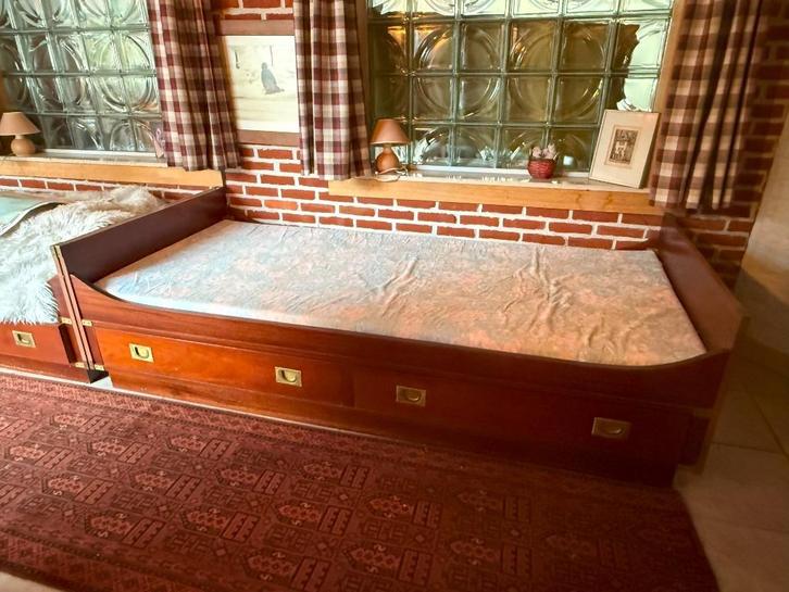 scheepsbed / daybed in hout met messing accenten, Huis en Inrichting, Slaapkamer | Bedden, Gebruikt, Eenpersoons, 90 cm, 200 cm