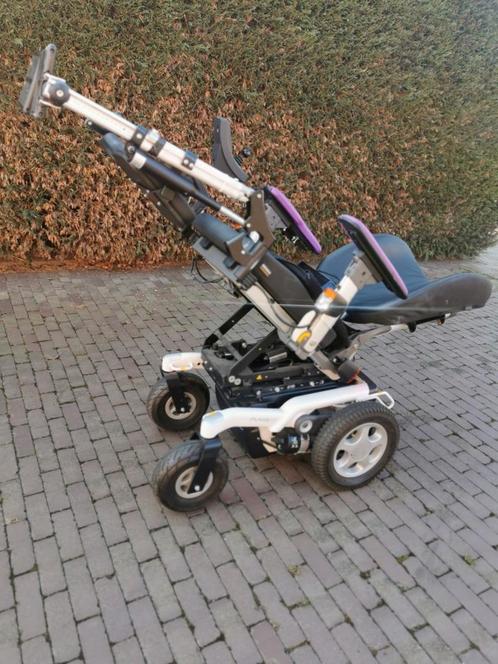 Elektrische rolstoel met nieuw accu's puma 40 inf 0488826971, Diversen, Rolstoelen, Nieuw, Elektrische rolstoel, Ophalen of Verzenden