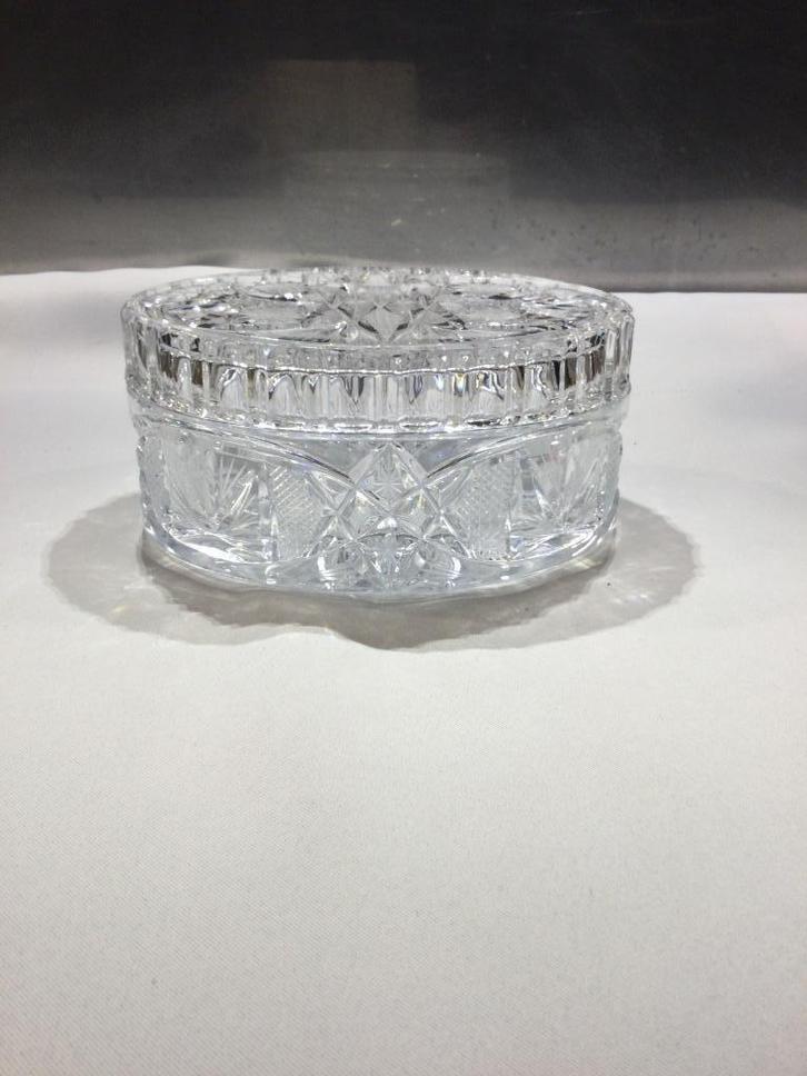 Ovale bonbonniere in kristal. VSL068/AE., Antiek en Kunst, Antiek | Glaswerk en Kristal, Ophalen of Verzenden