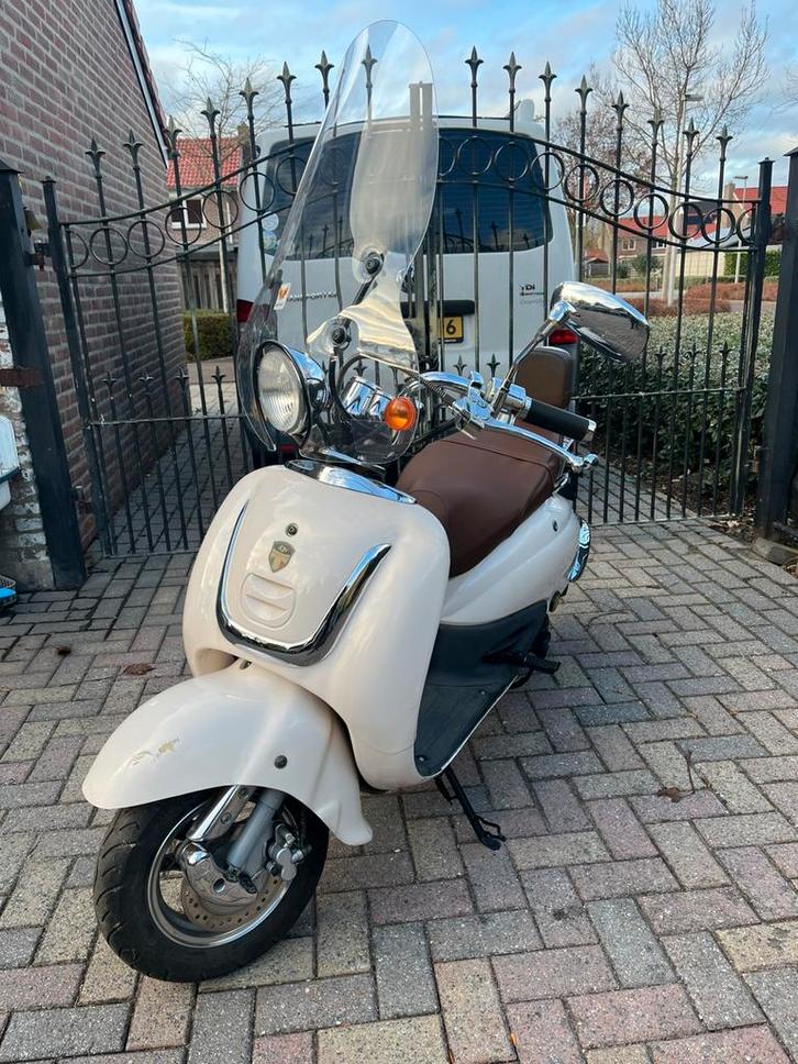Retro scooter Aklasse 2014, Fietsen en Brommers, Snorfietsen en Snorscooters, Zo goed als nieuw, Ophalen
