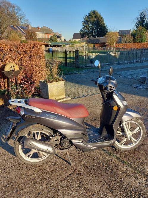 Brommer Peugeot Tweet - klasse B (45km/u), Fietsen en Brommers, Brommers | Peugeot, Gebruikt, Overige modellen, Klasse B (45 km/u)