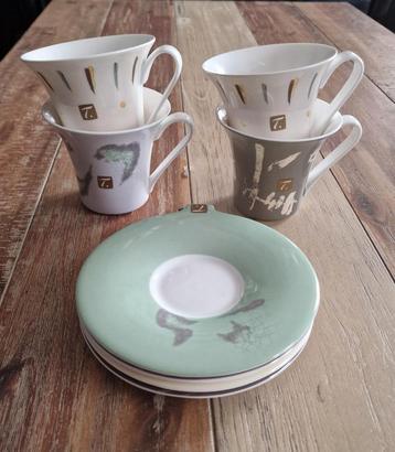 Lot de 4 tasses et sous tasses Spécial T beschikbaar voor biedingen