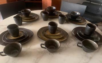 Pascale Naessens servies : Pure beschikbaar voor biedingen