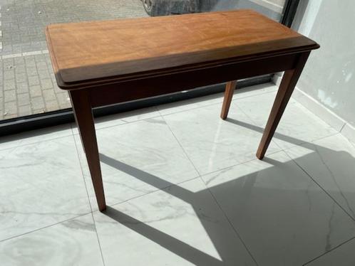 Stevige houten tafel te koop – ideaal voor jong en oud!, Antiek en Kunst, Antiek | Meubels | Tafels, Ophalen