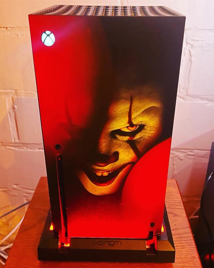Pennywise xbox series X, Games en Spelcomputers, Spelcomputers | Xbox Series X en S, Zo goed als nieuw, Xbox Series X, Ophalen