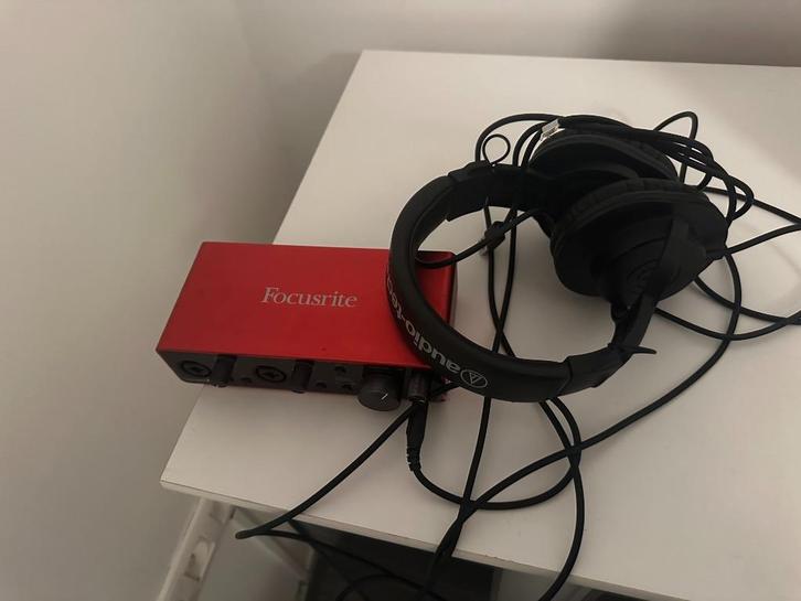 focusrite scarlett 2i2 + Microphone RODE + casque, Audio, Tv en Foto, Professionele apparaten, Nieuw, Audio, Ophalen