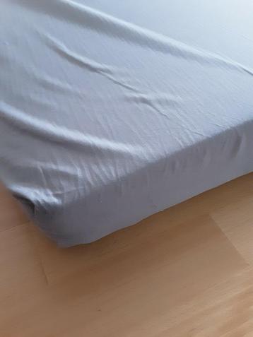 Verzorgde  zachte matras 1 persoons  beschikbaar voor biedingen