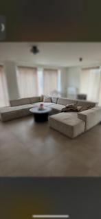 Mooie grote U-vormige zetel in beige velvet – 1 jaar oud, Huis en Inrichting, Ophalen, Hoekbank, Zo goed als nieuw, Stof