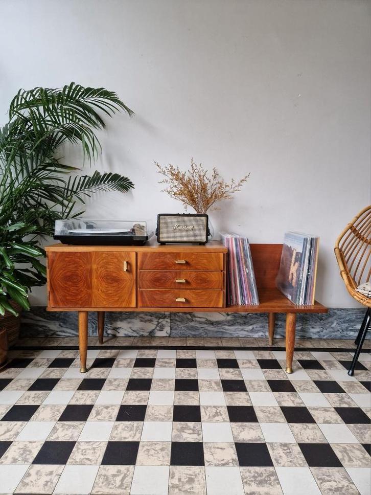 Vintage midcentury dressoir | platenspeler meubel | kast, Huis en Inrichting, Kasten |Televisiemeubels, Gebruikt, Minder dan 100 cm