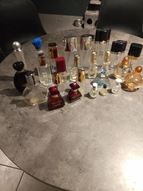 Diverses bouteilles de parfum vide pour collectionneurs, Collections, Parfums, Miniature