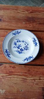 Assiette creuse de la manufacture Boch série Grand Bouquet, Enlèvement