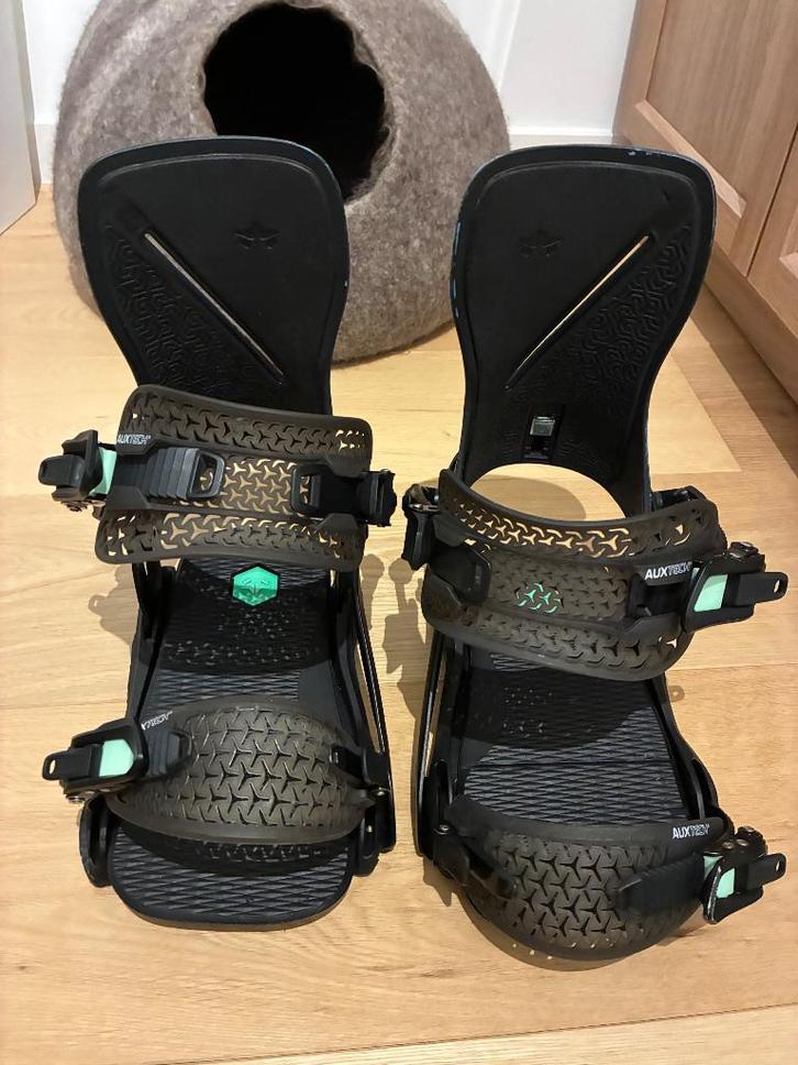 Rome Katana - Medium - 2023, Sports & Fitness, Snowboard, Comme neuf, Fixations, Enlèvement