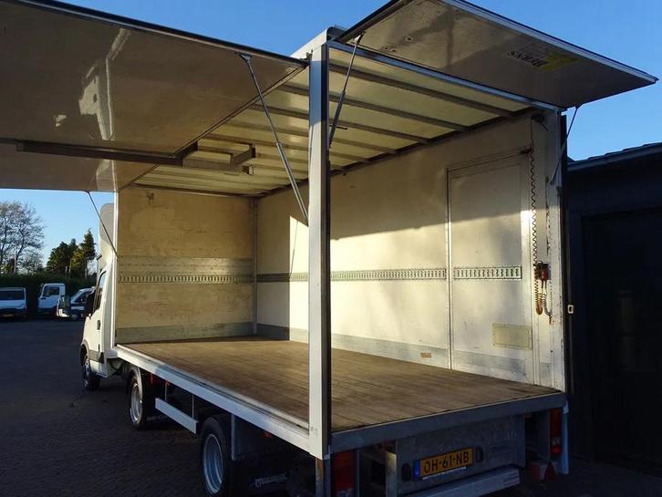 Iveco Daily 35C17 Be combinatie be trekker podium oplegger 3, Auto's, Bestelwagens en Lichte vracht, Te koop, ABS, Airconditioning