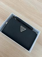 Guess portomonnee tasje, Vêtements | Femmes, Vêtements Femmes Autre, Enlèvement, Comme neuf