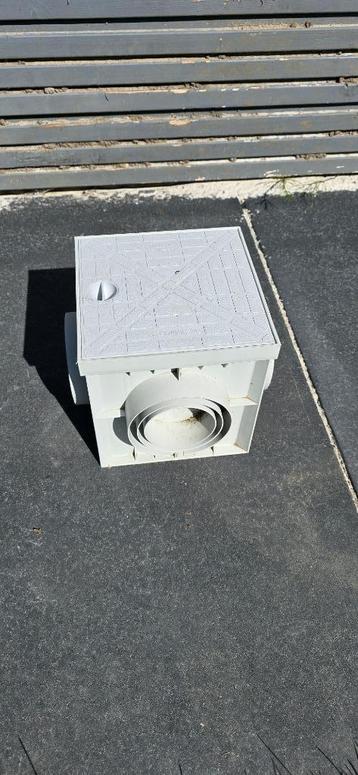 Martens inspectieput 20x20x cm met deksel beschikbaar voor biedingen