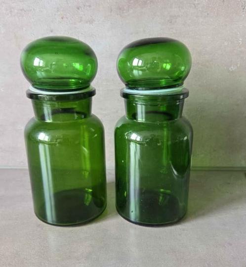 Set van 2 grote vintage groene glazen potten 22 cm, Antiek en Kunst, Antiek | Glaswerk en Kristal, Ophalen of Verzenden