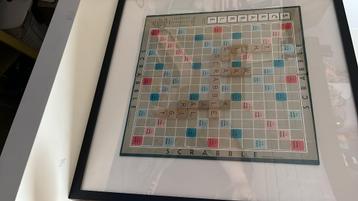 Uniek handgemaakt Scrabble kader beschikbaar voor biedingen