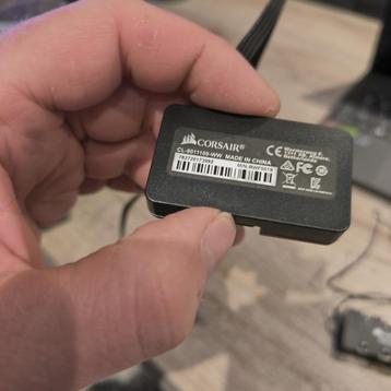  Te koop: Corsair interne USB 2.0 hub – 4-poorts   beschikbaar voor biedingen