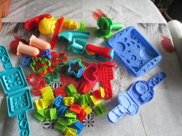 play doy vormpjes beschikbaar voor biedingen