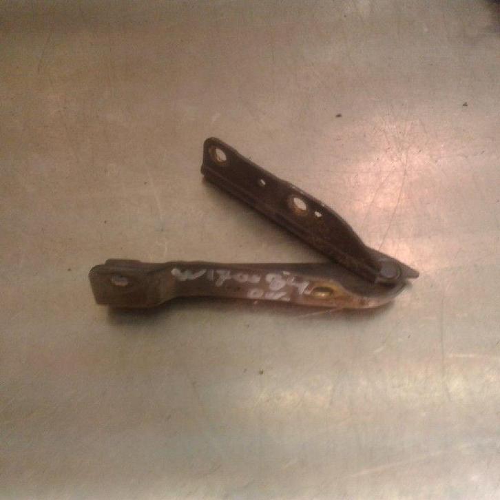 MOTORKAPSCHARNIER SsangYong Rexton (01-2002/04-2013), Auto-onderdelen, Overige Auto-onderdelen, Ssangyong, Gebruikt