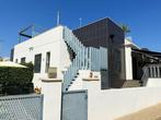 SUPERBE VILLA D'ANGLE DANS UNE RESIDENCE FERMÉE, Immo, Buitenland, 100 m², Woonhuis, 2 kamers, Spanje