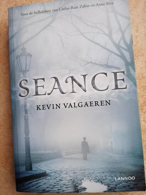 Kevin Valgaeren - Seance, Boeken, Thrillers, Zo goed als nieuw, België, Verzenden