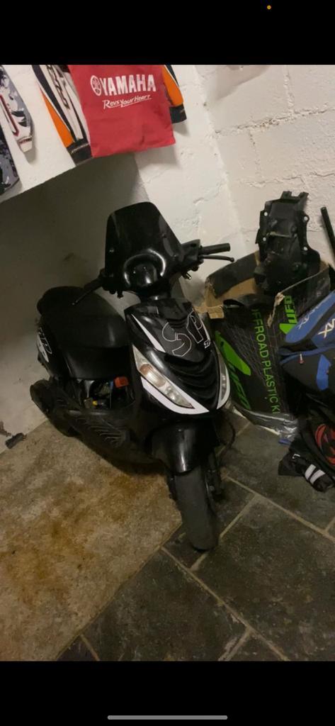 Zip 125 a klasse, Fietsen en Brommers, Scooters | Piaggio, Zo goed als nieuw, Zip, Ophalen of Verzenden