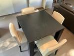 Vierkante houten eettafel en 4 stoelen, Ophalen
