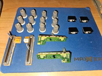Faders DJM700  (DWX 2683/2684) beschikbaar voor biedingen