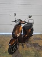 IVA Lux50 4takt snorscooter 1ste eigenaar, Fietsen en Brommers, Klasse A (25 km/u), Zo goed als nieuw, Benzine, 50 cc