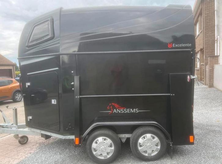 Anssems excelente 2 p zadelkamer in top staat 2018, Dieren en Toebehoren, Paarden en Pony's | Trailers en Aanhangwagens, Zo goed als nieuw