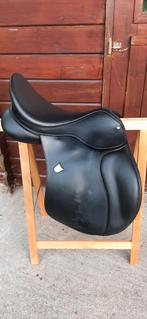 Bates vzh zadel 17 inch, Dieren en Toebehoren, Paarden en Pony's | Zadels, Ophalen, Zo goed als nieuw