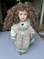 Poupée vintage en porcelaine, Verzamelen, Poppen, Ophalen, Zo goed als nieuw, Pop