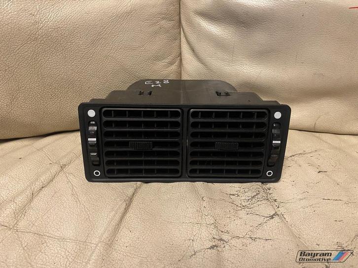 Bmw E28 luchtrooster midden zwart ventilatierooster 5-serie, Auto-onderdelen, Dashboard en Schakelaars, BMW, Gebruikt, Ophalen of Verzenden