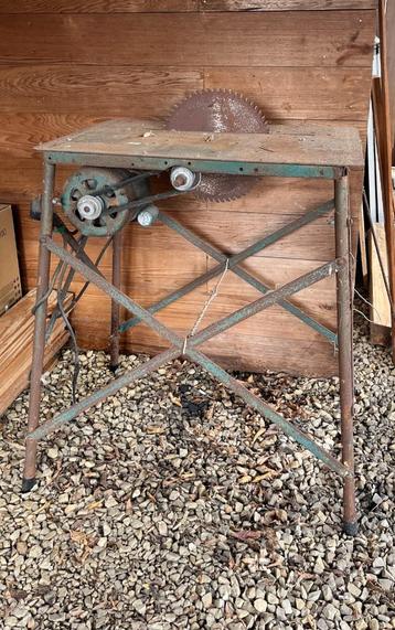 Tafelzaag, afkortzaag in metaal beschikbaar voor biedingen